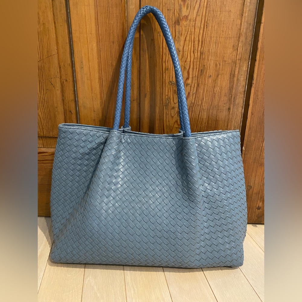 Lulu Dharma Napa Vegan Leather Hand
Woven Purse